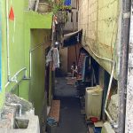 Tantangan Hidup Warga di Bawah Jalan Raya Jakarta Timur