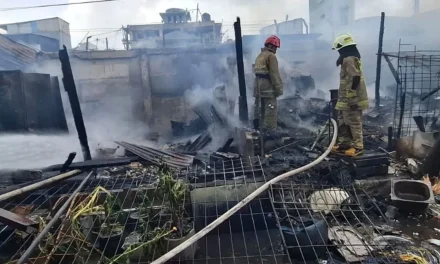 Kebakaran Pademangan Akibat Korsleting Listrik 7 Lapak Terbakar