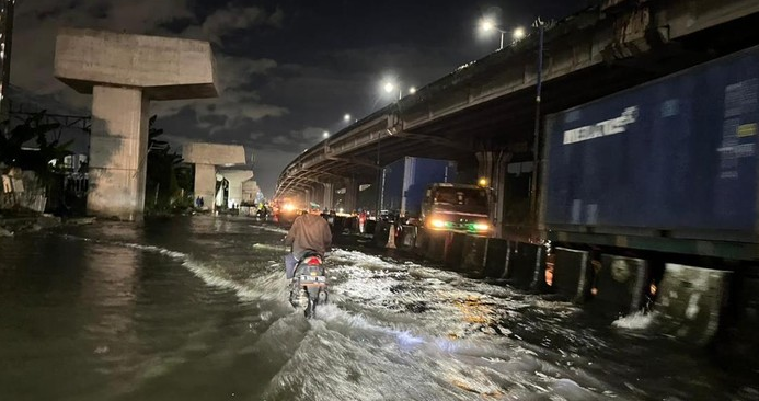 Banjir Menggenangi Jakarta Utara, Puluhan Ruas Jalan Terdampak