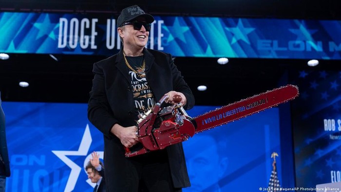 Elon Musk Tuntut OpenAI Ganti Rugi Ratusan Miliar Dolar