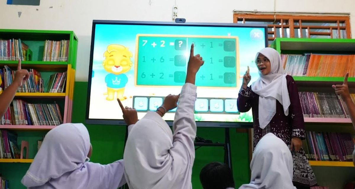 Pendidikan Sumatera Utara Lewat Ribuan Papan Tulis Digital