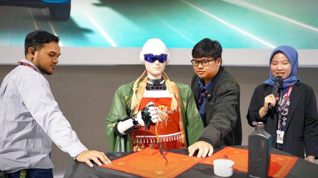 Chery Robot Humanoid MOI dan Robodog di IIMS 2026