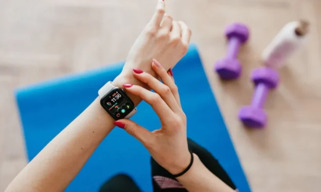 Jam Tangan Pintar sebagai Alat Deteksi Dini Aritmia: Solusi Praktis