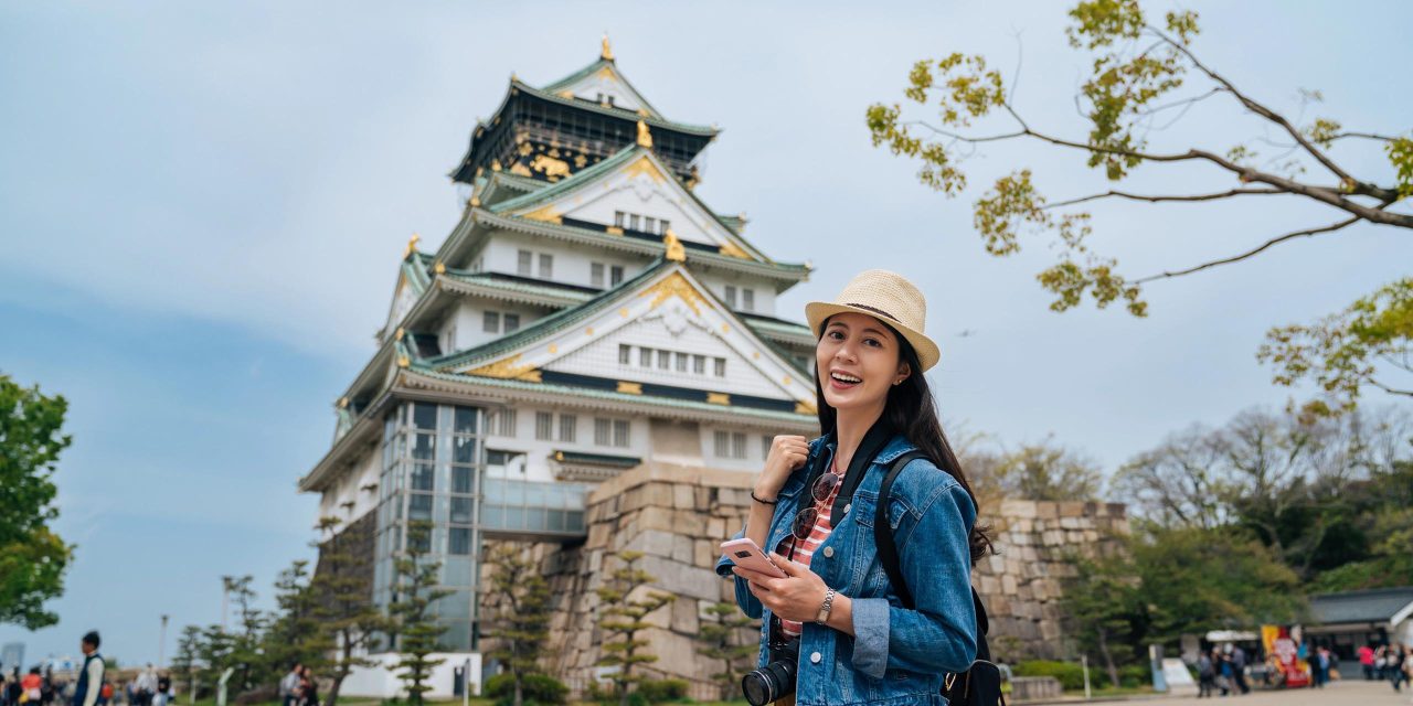 Transaksi Praktis Saat Libur Lebaran Fitur Debit Multicurrency