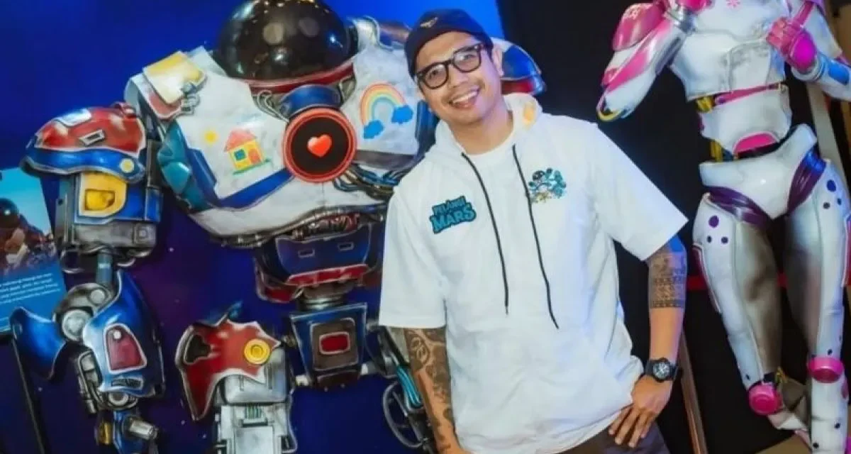 Peran Bimoky Karakter Robot Batik dalam Film Pelangi di Mars