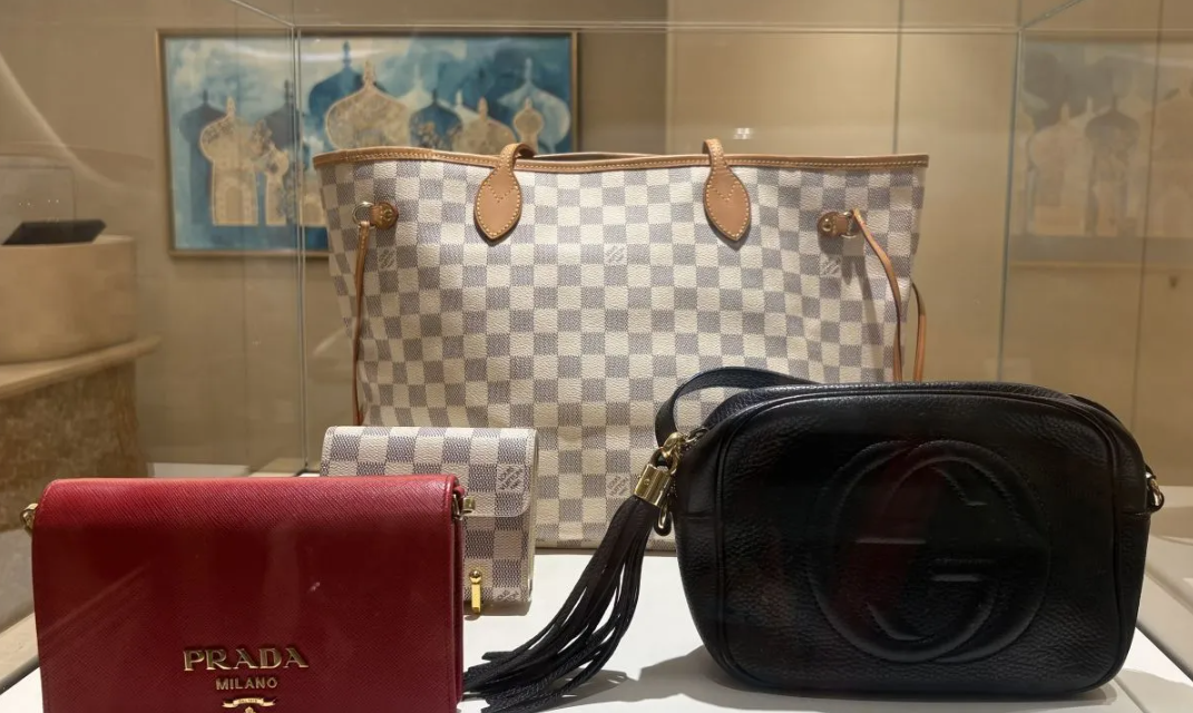 Tren Sewa Tas Mewah saat Lebaran: Transformasi Gaya Hidup