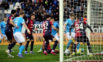 Analisis Kemenangan Napoli atas Cagliari: Efektivitas Strategi