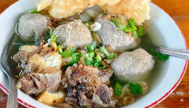 Kuliner Bakso di Jalan Kaliurang Yogyakarta: Inovasi Rasa, Tradisi