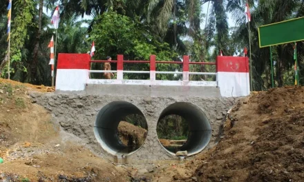 Kodim 0209/Labuhanbatu Selesaikan Dua Jembatan Armco Labura