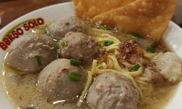 Kuliner Bakso Modern di Alam Sutera: Inovasi Rasa Konsistensi