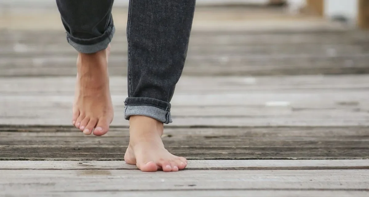Kapalan Kaki: Penyebab, Pencegahan, Perawatan Aman Kulit Kaki
