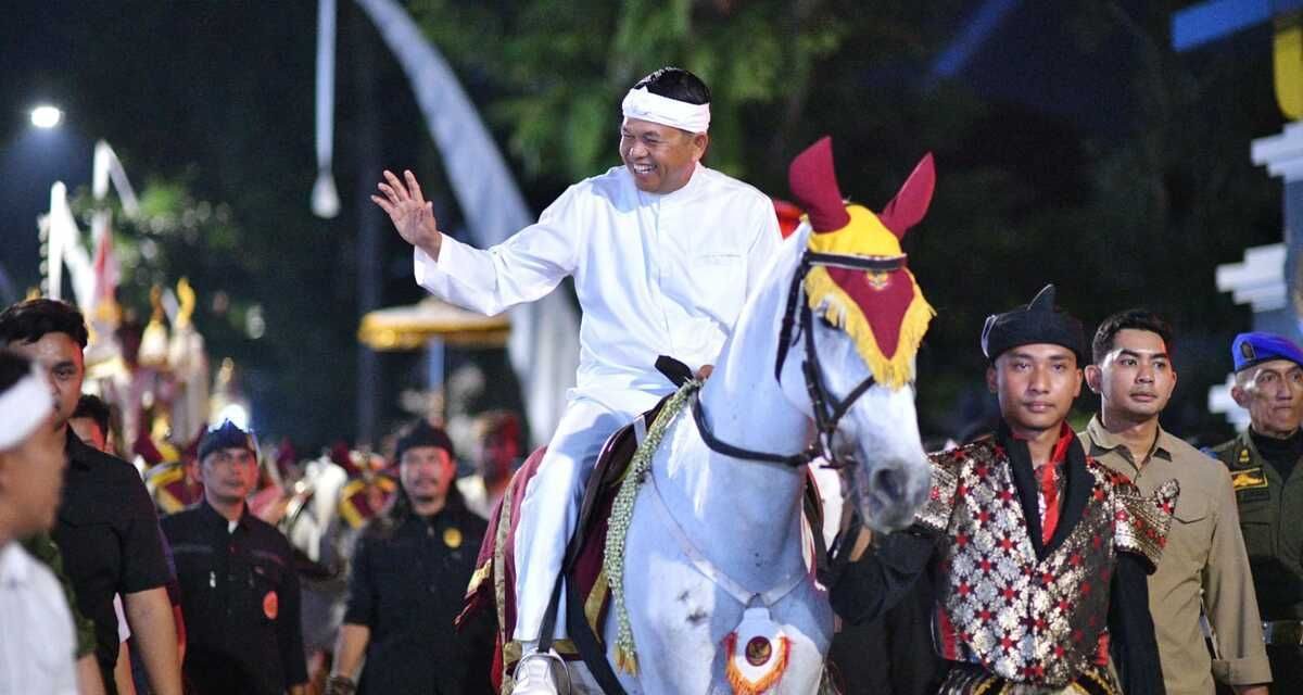 Dedi Mulyadi Ubah Kirab Mahkota Binokasih Budaya Nilai Sunda