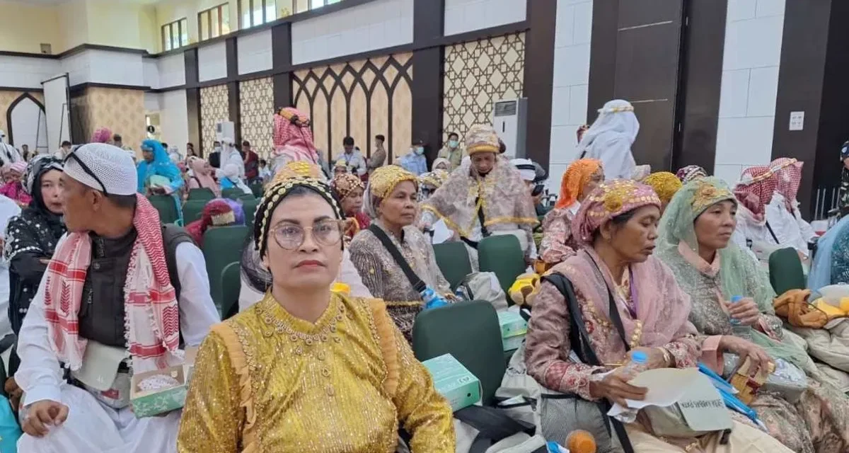 Kloter 9 Haji Debarkasi Makassar Tiba Lengkap Layanan Jamaah