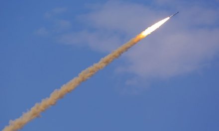 Houthi Klaim Serangan Rudal ke Saudi, Timur Tengah Memanas