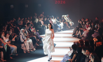 Koleksi Garuda Tampil Memukau, Kolaborasi Desainer Indonesia-Prancis Angkat Tenun Lombok di JF3 Fashion Festival 2026