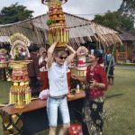Saat Tradisi Gebogan Bali Menyapa Wisatawan Mancanegara