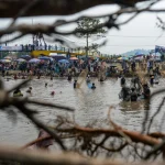 Tradisi Ngagurah Dano Meriahkan Sungai Cidanau, Warga Ramai-Ramai Tangkap Ikan