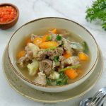 Resep Sup Daging Gurih Berempah, Kuah Bening Segar untuk Menu Keluarga