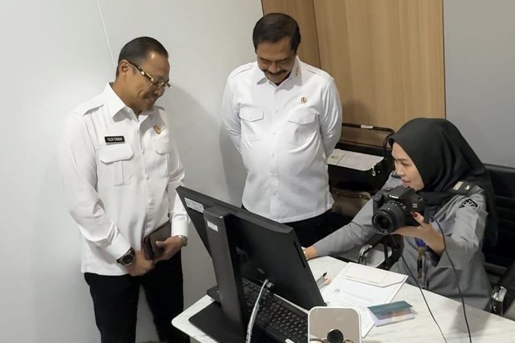 pembuatan paspor diperketat