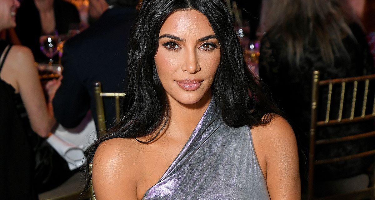 Kim Kardashian Terima Ganti Rugi 1 Euro atas Perampokan Paris