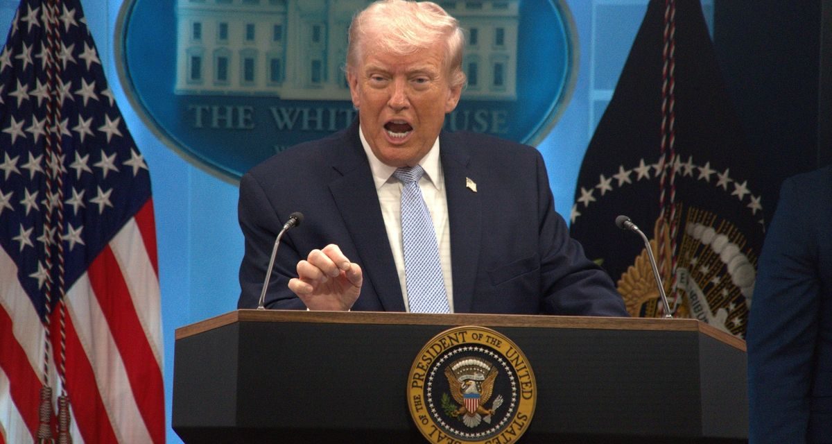 Trump Ancam Balasan Lebih Keras setelah AS dan Iran Kembali Terlibat Serangan