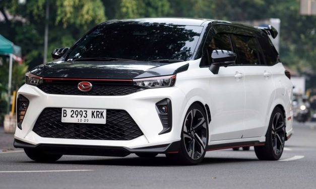 Modifikasi Daihatsu Xenia Shirosugoi, Tampil Racing dengan Pelek 18 Inci