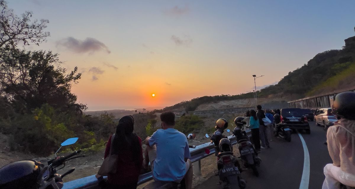 JJLS Kelok 23 Yogyakarta Jadi Magnet Baru, Panorama Sunset Curi Perhatian